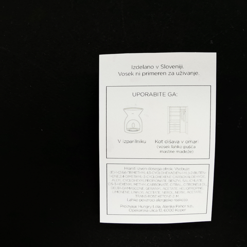 Dišeči vosek na kartici